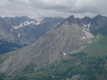 La montée au Cervet vue depuis la Rocca Cairi