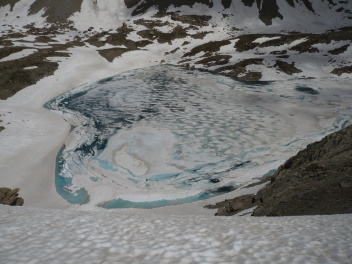 Lac des Neuf Couleurs depuis col Gypières