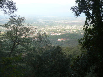 Laroque vu depuis la montée vers les Cabanes de Mata Porcs n°2